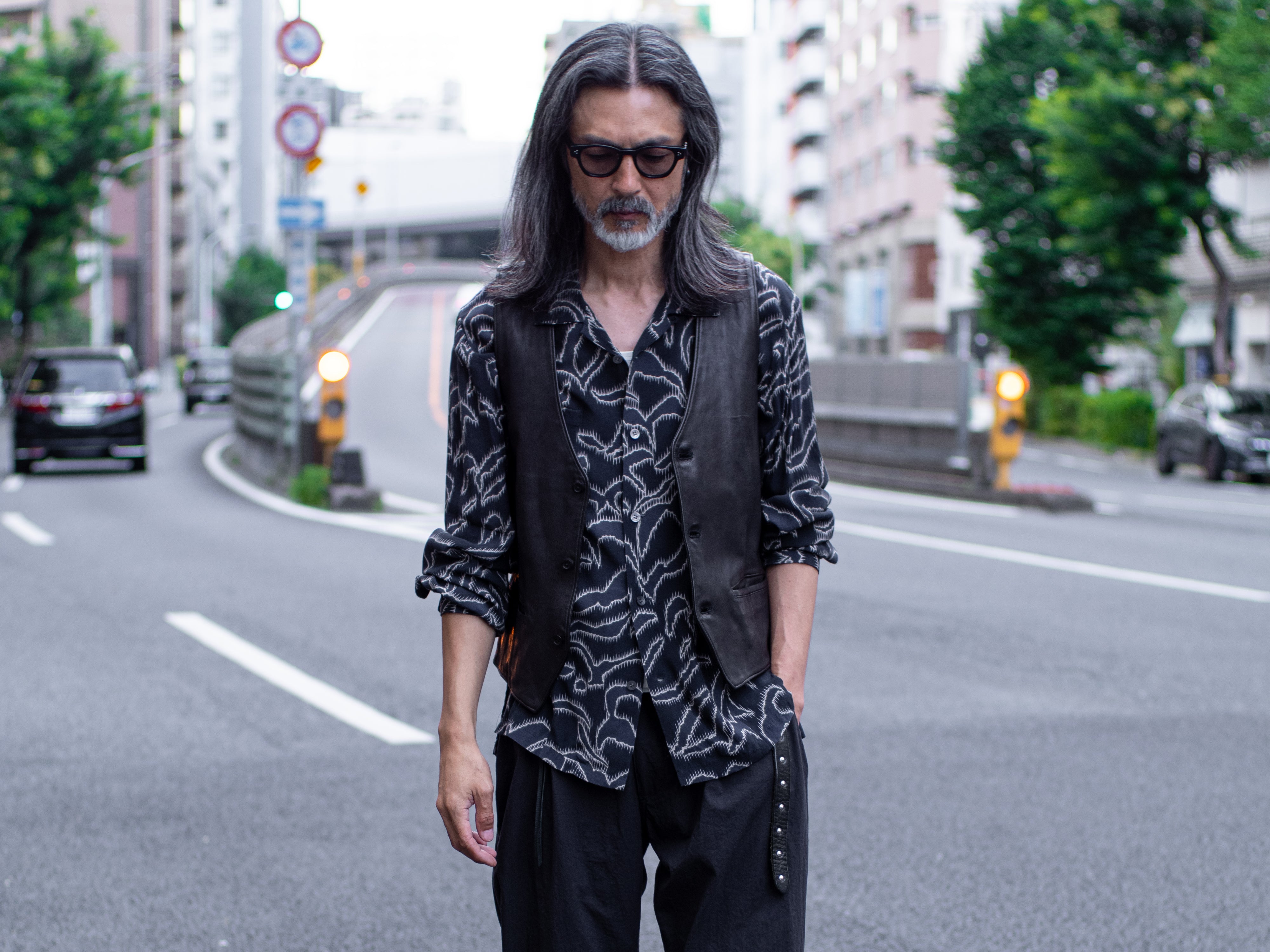 真夏もロックに。STRUMのレザーベスト2選 – STRUM OFFICIAL