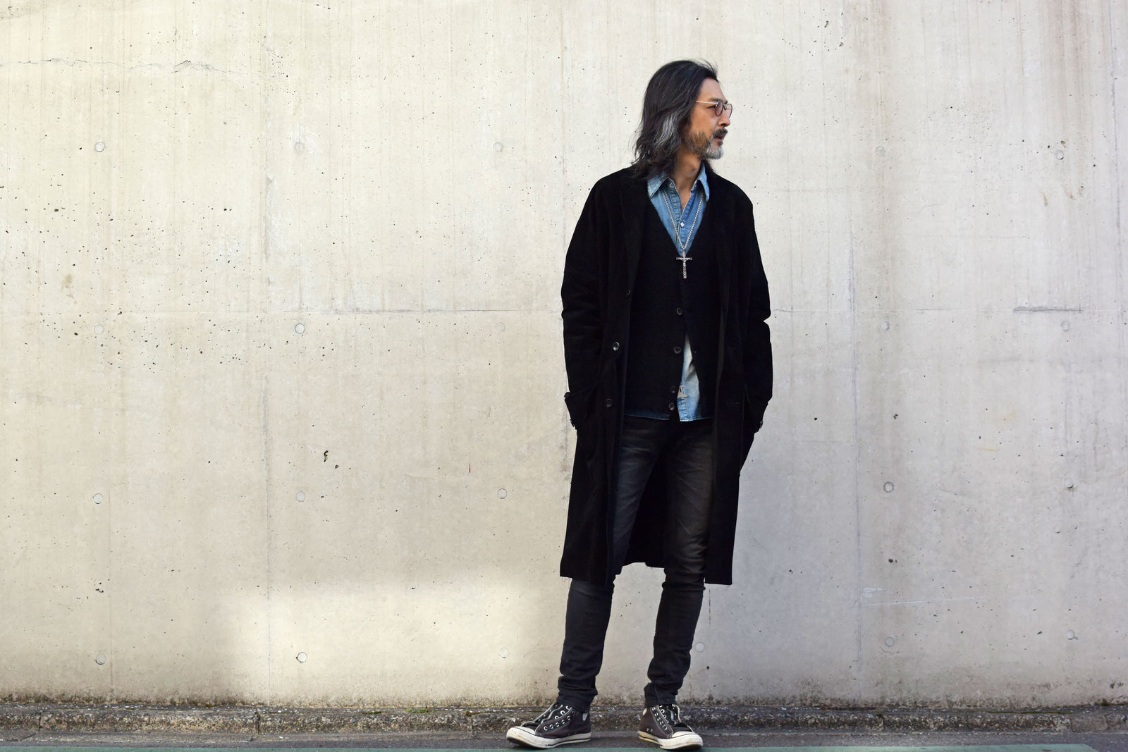 What are the best outerwear and innerwear choices to refer to when thinking about midwinter clothing?