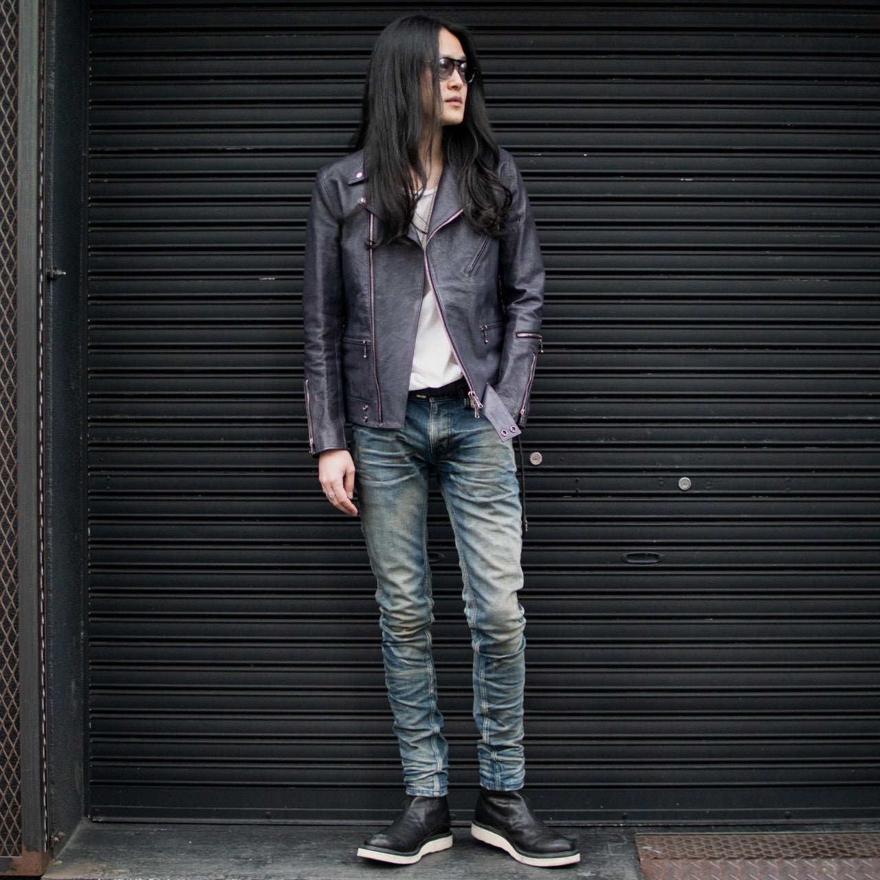 Way to wear your skinny jeans!
