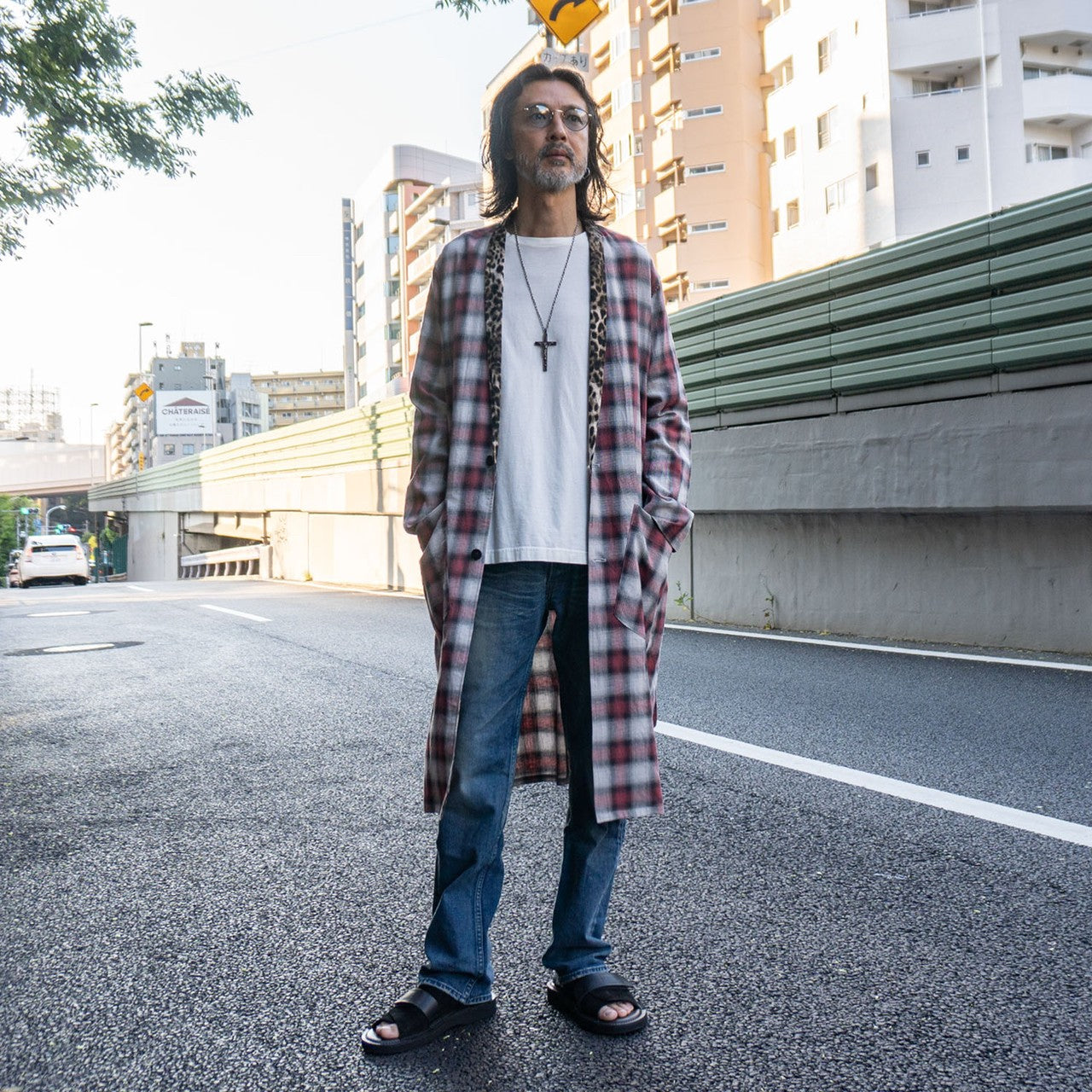 『レザーサンダル』を使ったメンズコーデ特集!