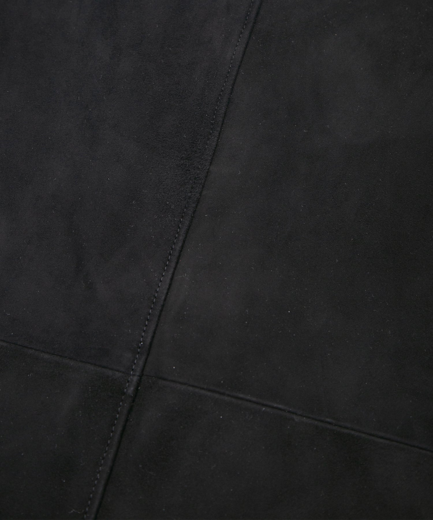 Load image into Gallery viewer, Sheep Suede L.KURT Sheep Suede Midriff Cardigan - BLACK