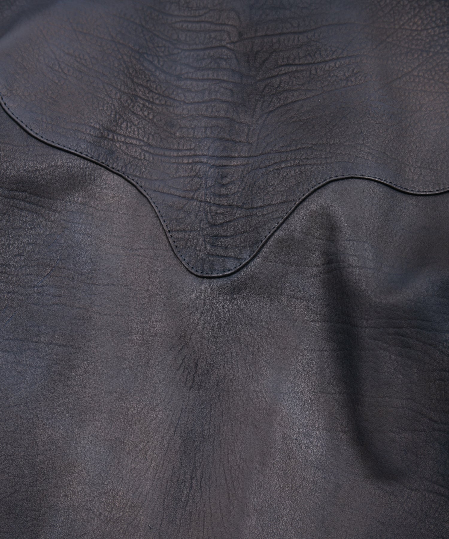 Load image into Gallery viewer, White tanned and vegetable tanned calfskin Burning dyed - Product Burning Dyed EDDIE Western Shirt - JEAN BLACK