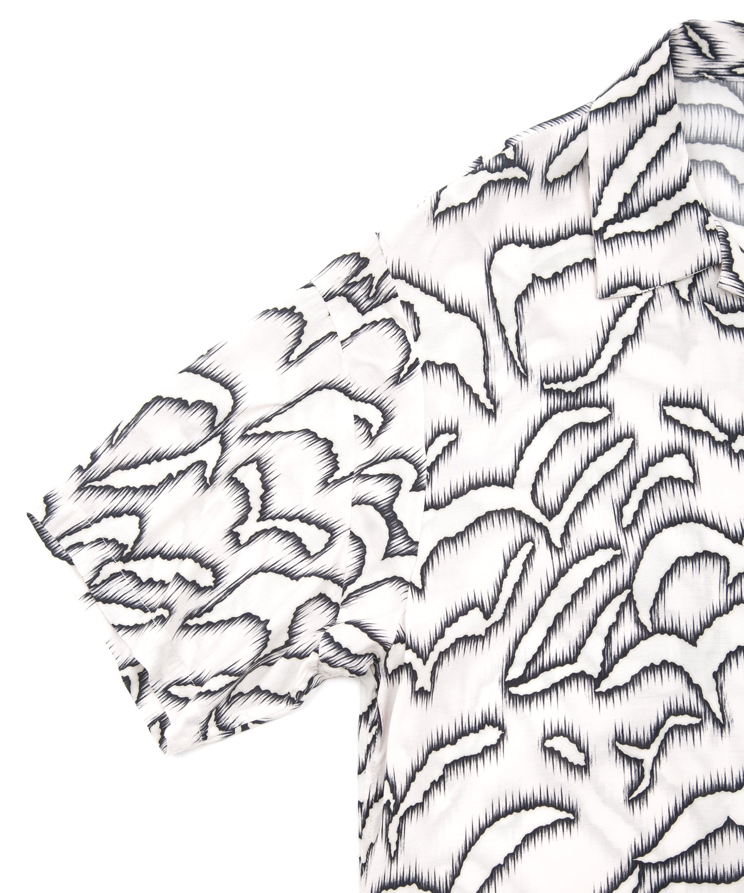 Load image into Gallery viewer, Cupra rayon print H/S open collar shirt - WHITE