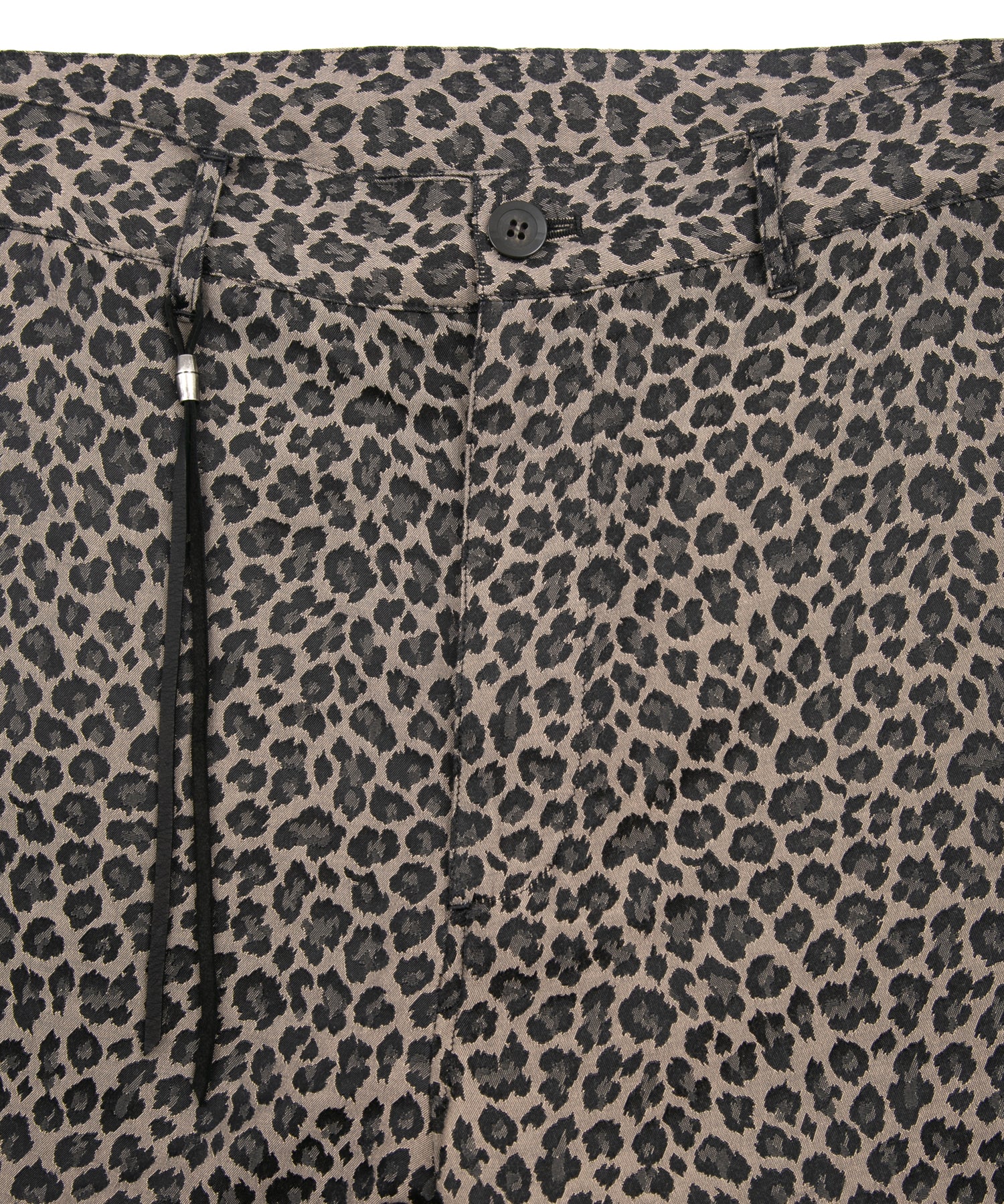 Load image into Gallery viewer, Nylon Cotton Two-Bath Dyed Leopard Jacquard Shorts - BROWN