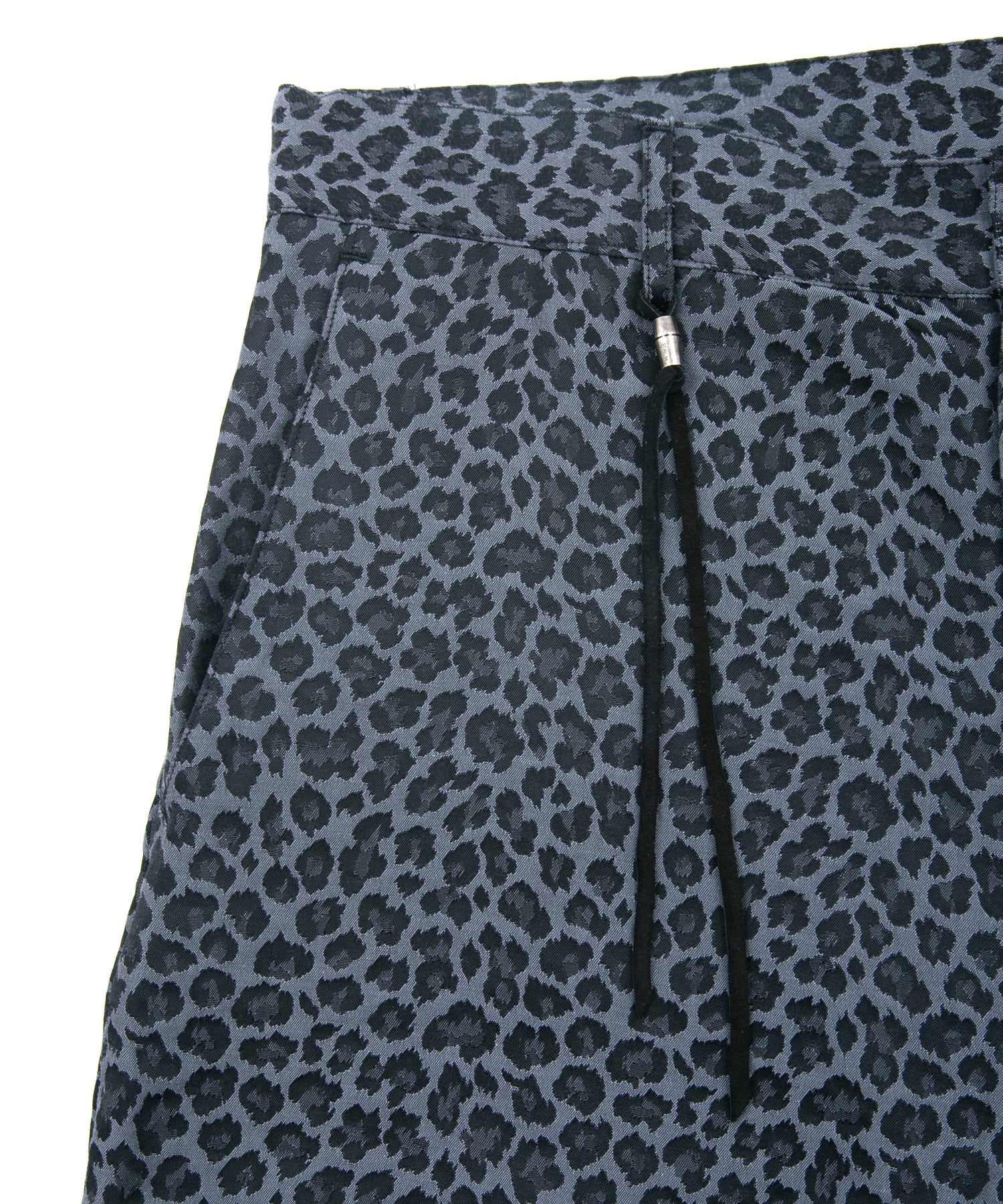 Load image into Gallery viewer, Nylon Cotton Two-Bath Dyed Leopard Jacquard Shorts - GRAY