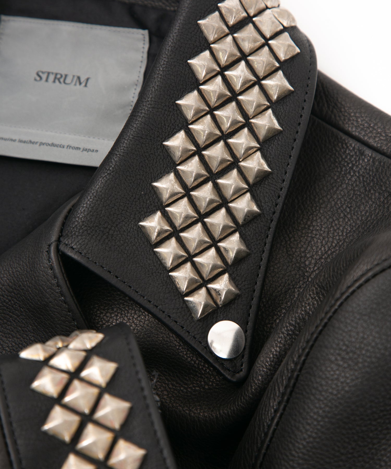 Load image into Gallery viewer, New Zealand Calf Skin "CRAY" Studs Double Riders - BLACK