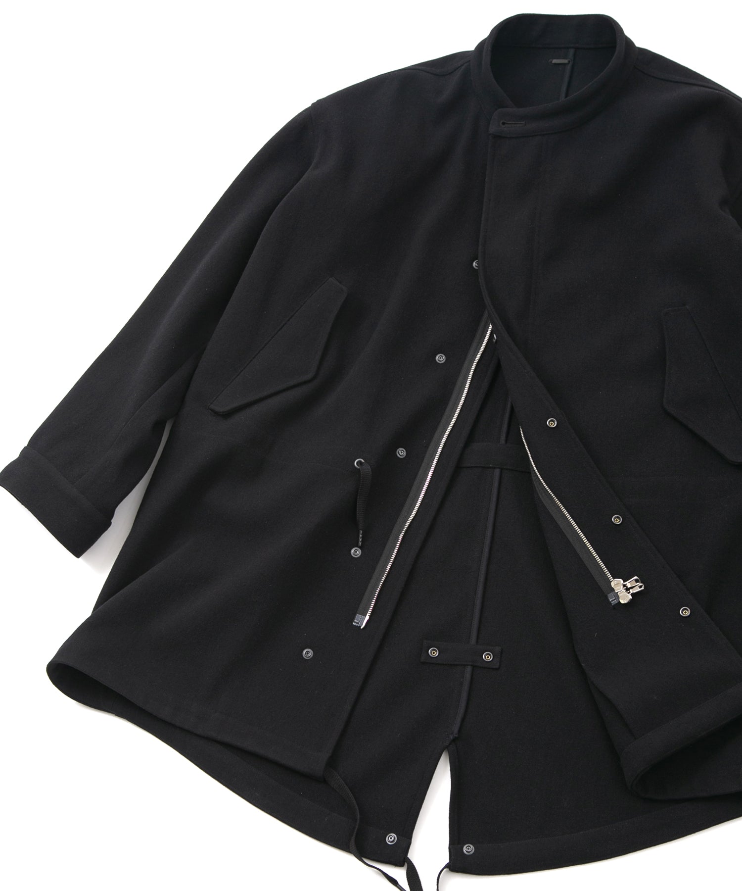 Load image into Gallery viewer, Wool & Nylon W Cloth Vintage Tumbler Fishtail Coat - BLACK
