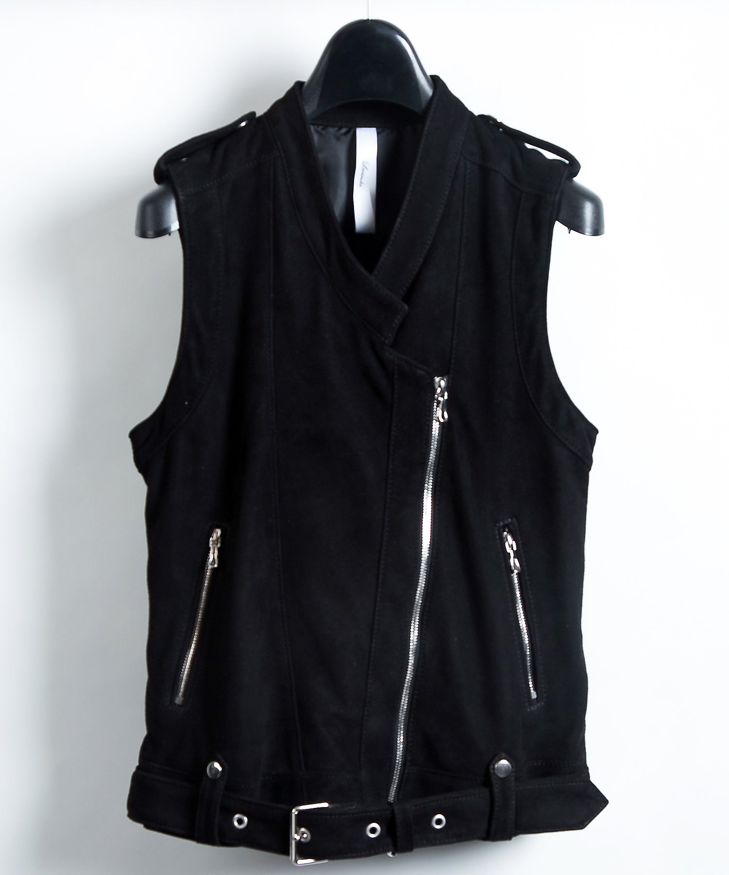 Load image into Gallery viewer, Lucinda Highland Lamb Silky Suede Vest / Black