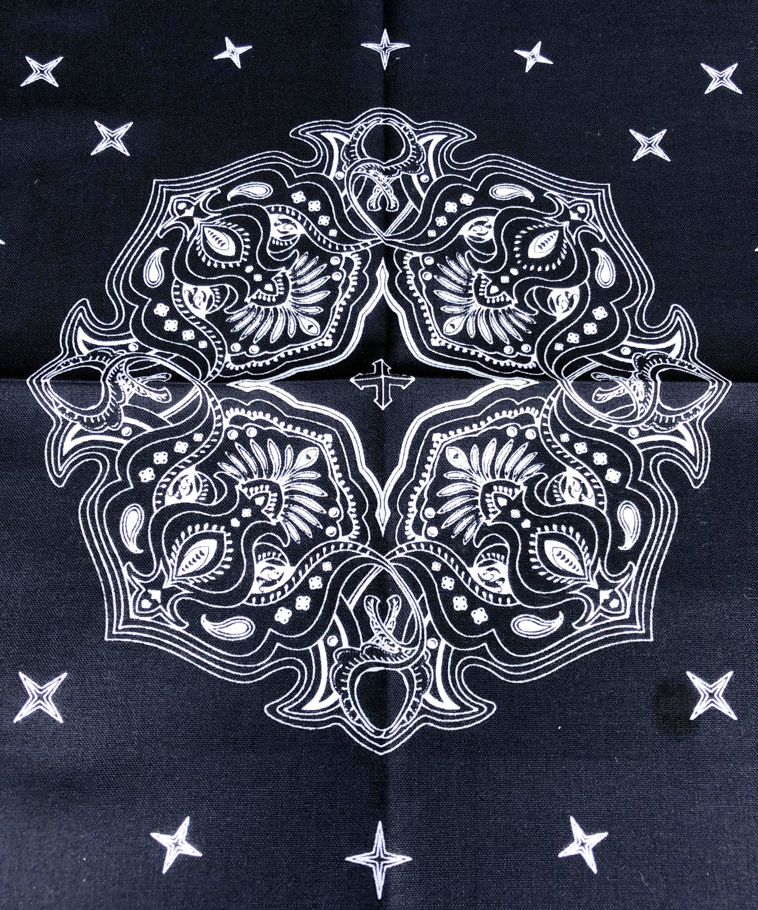 Load image into Gallery viewer, Cotton Bandana / Navy x White