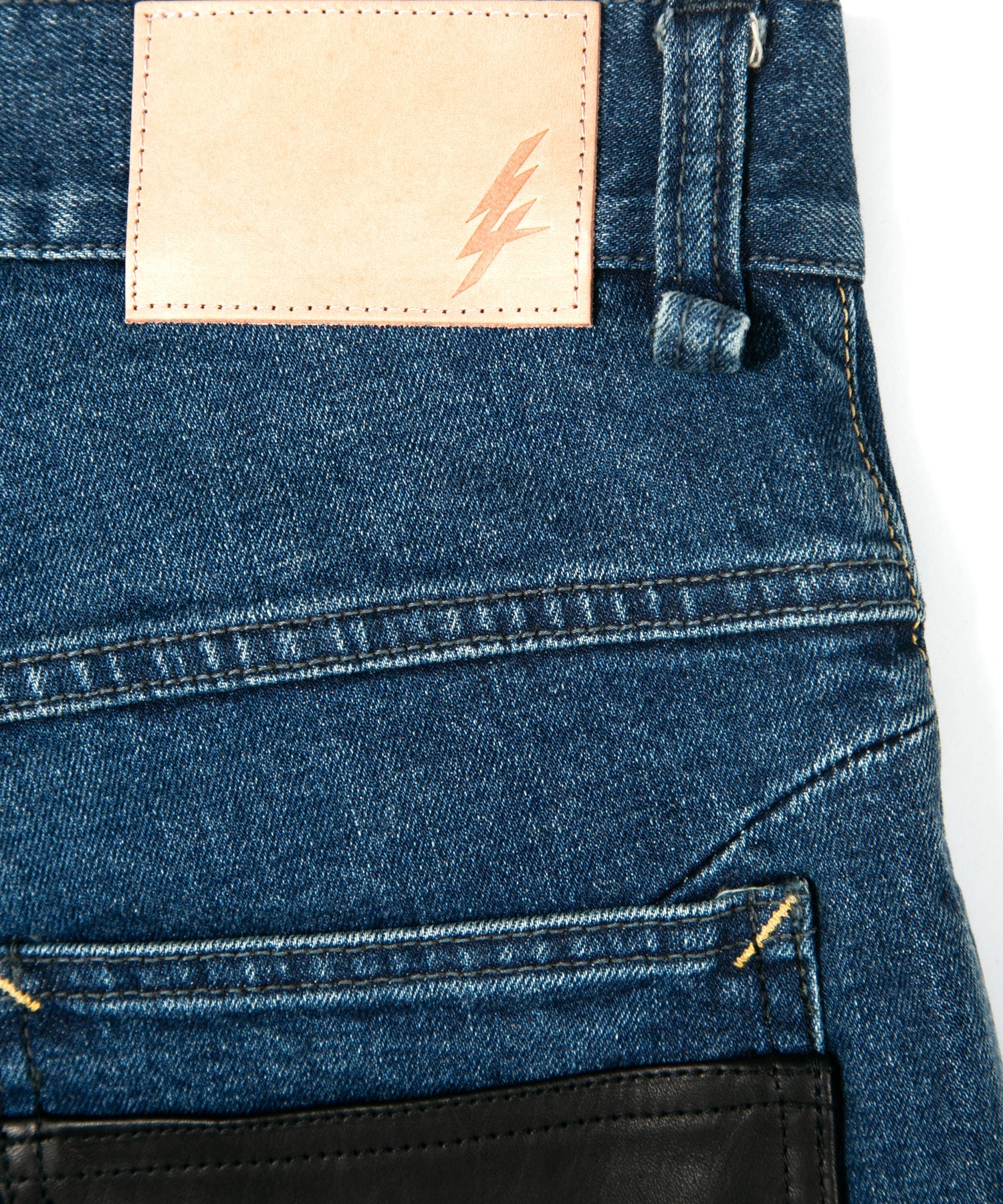 Load image into Gallery viewer, 12.5oz Organic Cotton Stretch Denim "TIGHT JOE" Tight Straight Jeans USED PROCESSING & LEATHER W KNEES , POCKET / INDIGO