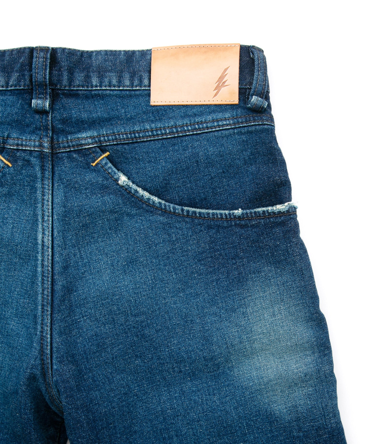Load image into Gallery viewer, 12.5oz Organic Cotton Stretch Denim Cropped Jeans Used Processing / INDIGO