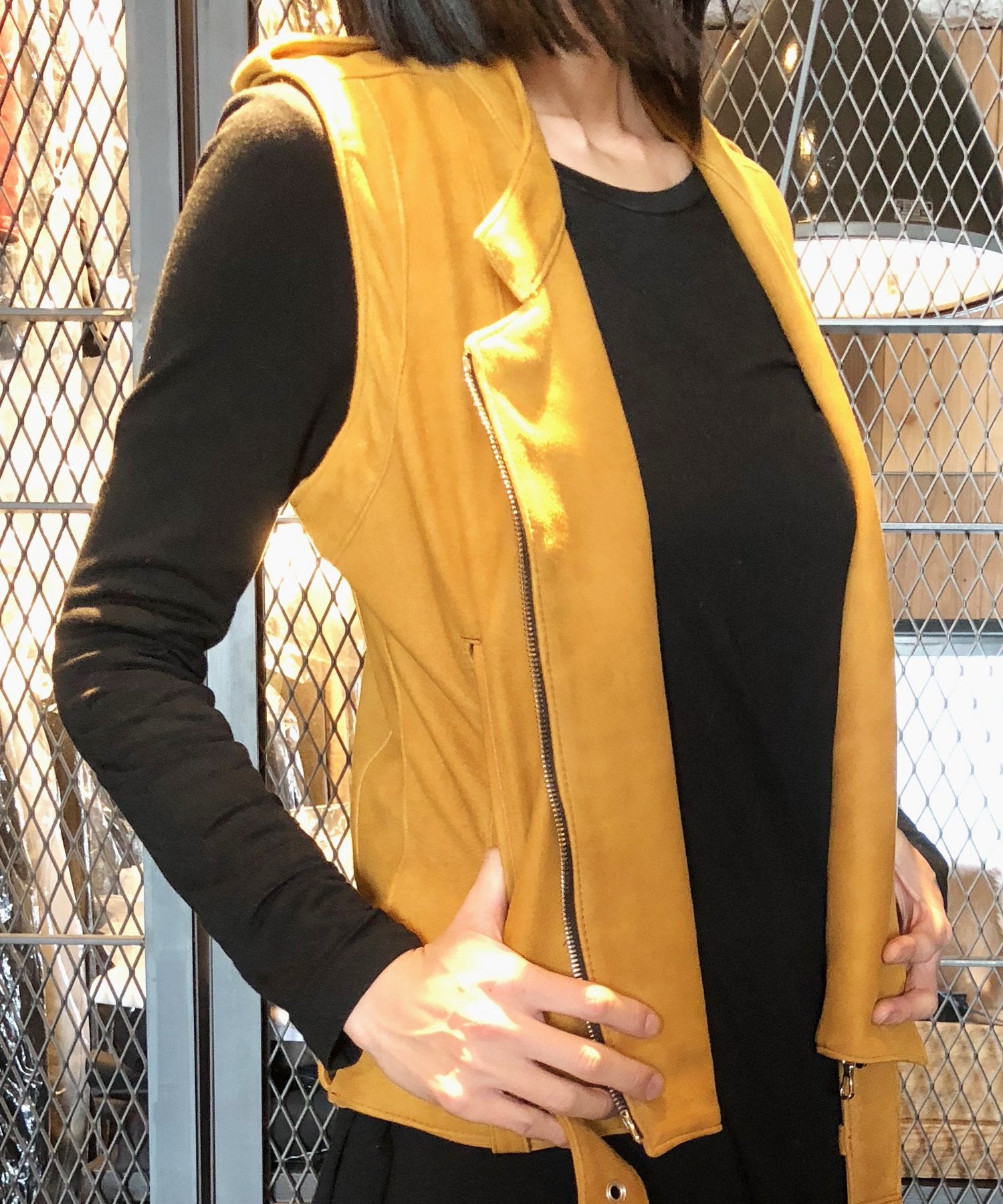 Load image into Gallery viewer, Lucinda Highland Lamb Silky Suede Vest / Camel