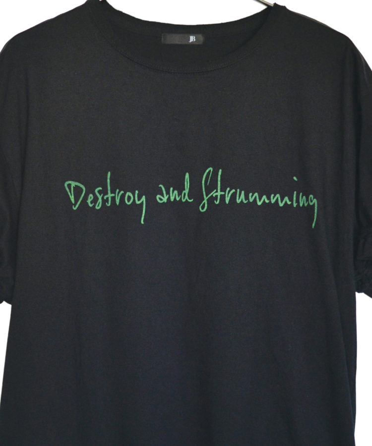 STRUM × JOHNNY BUSINESS『Destroy and Strumming』Tシャツ ブラック STRUM OFFICIAL