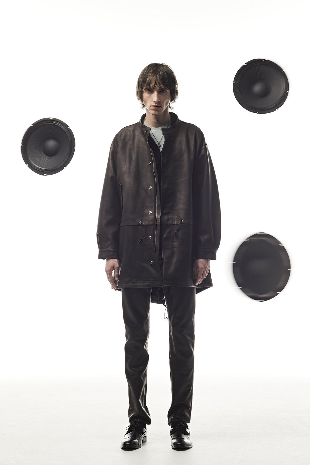 LOOK 01