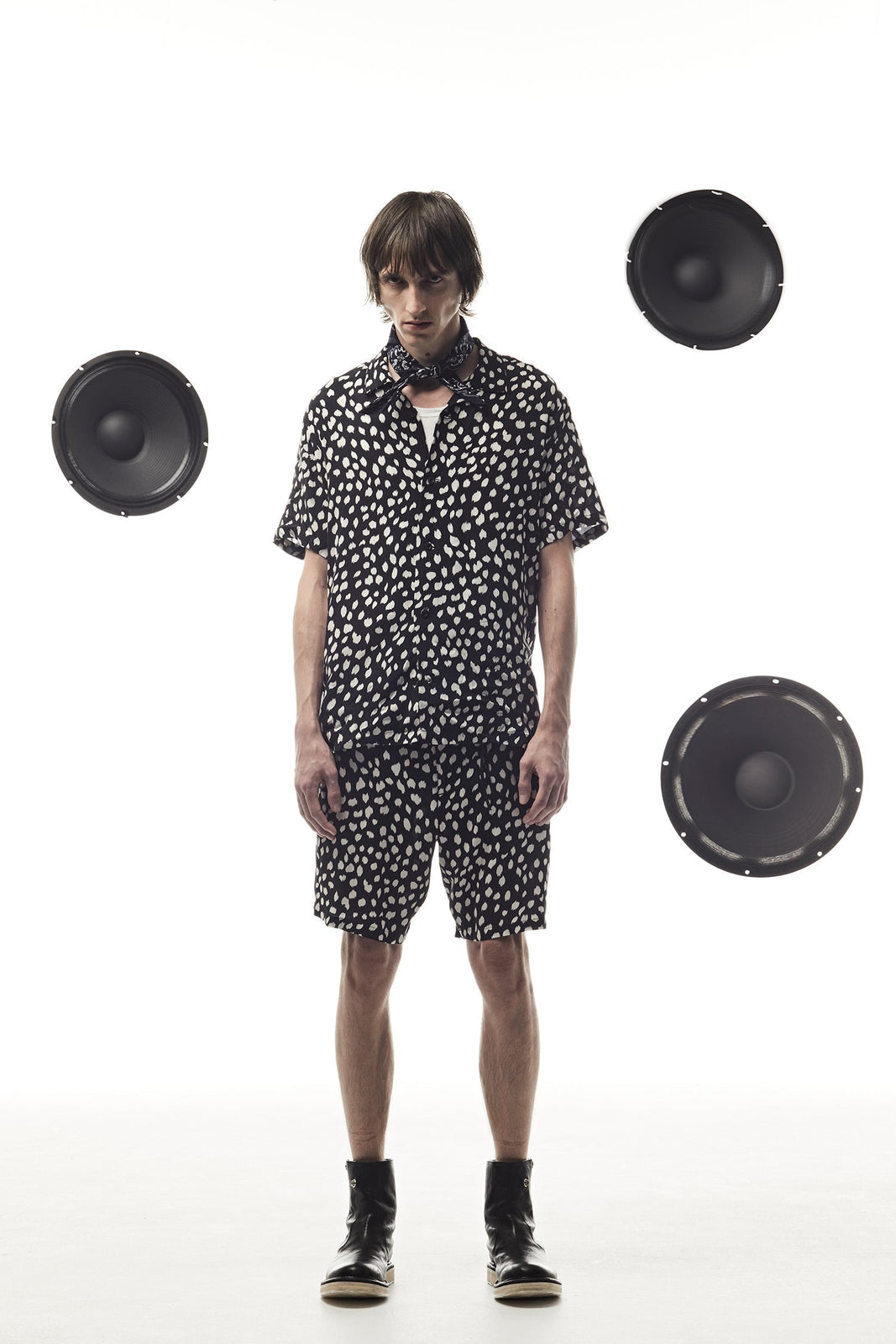 LOOK 24