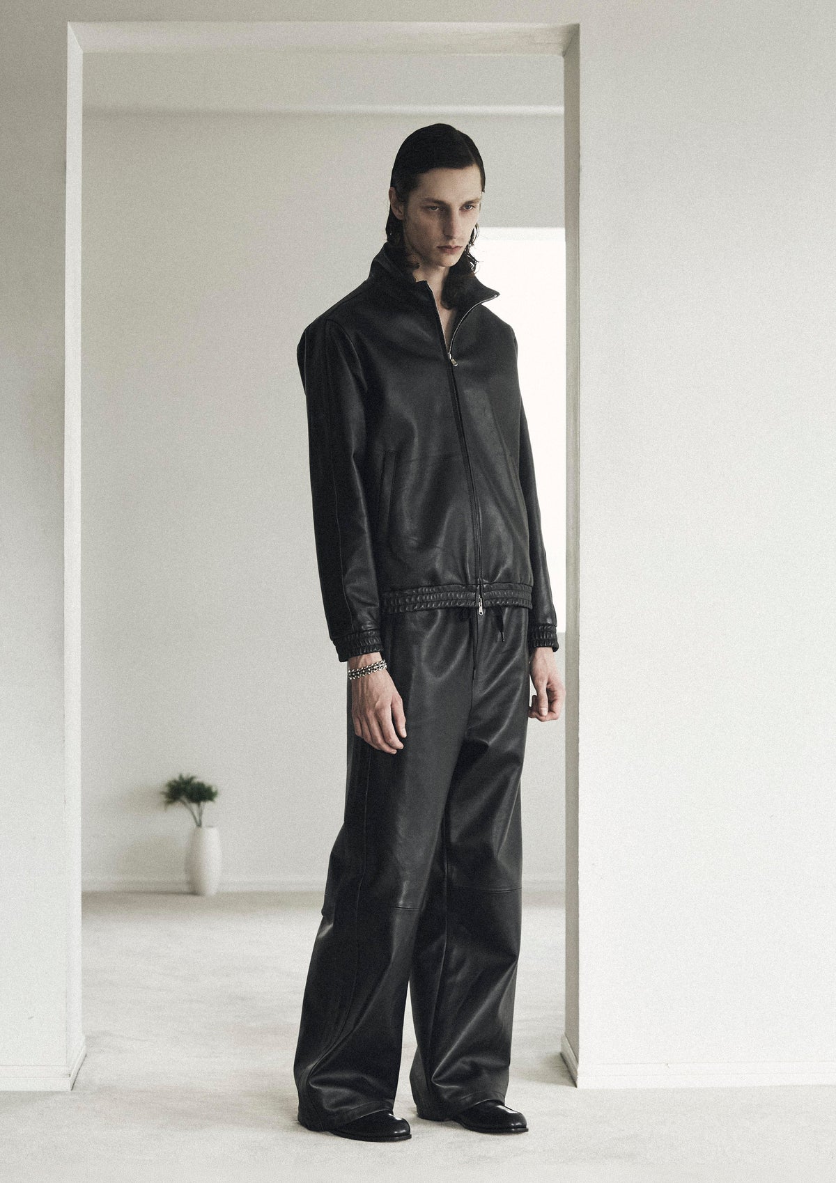 LOOK 19