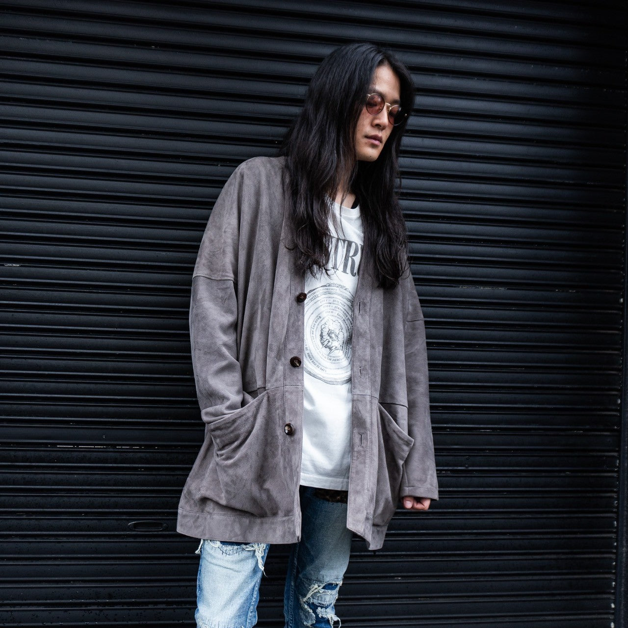 L.KURT" combines details of kimono and knit cardigan