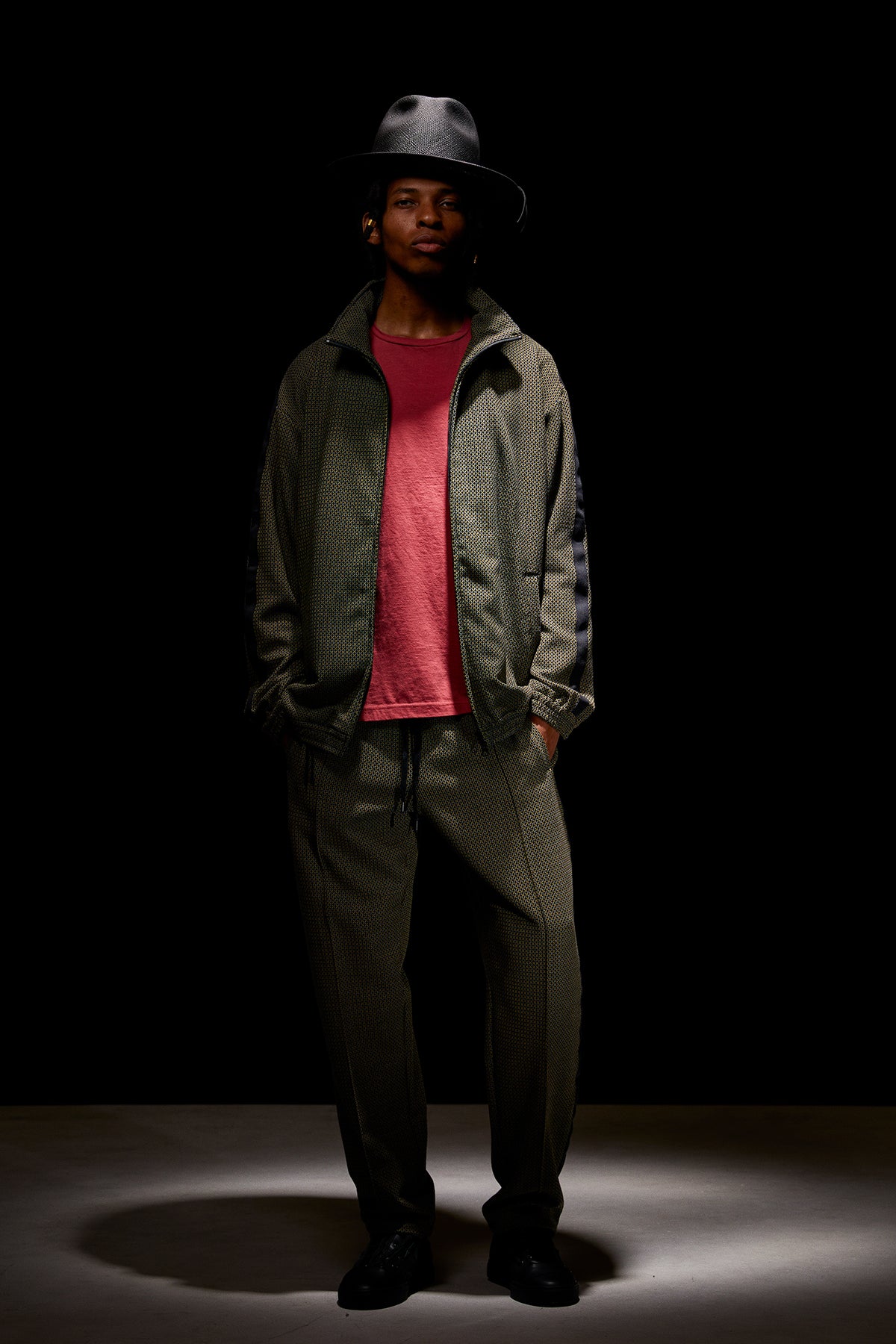 ポリ レーヨン ストレッチ ドビー トラック テーパードパンツ - YELLOW × NAVY