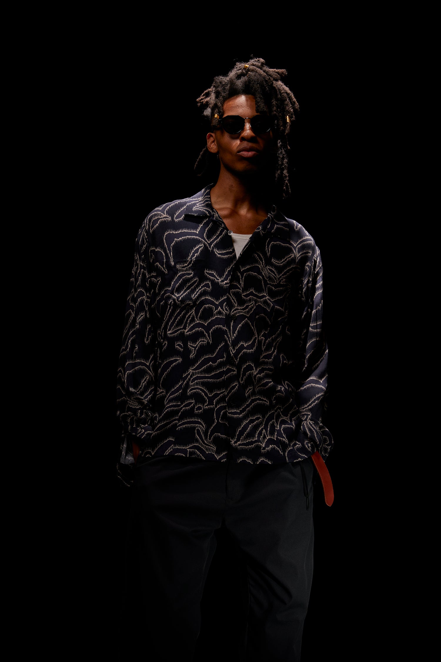 Load image into Gallery viewer, Cupra Rayon Printed L/S Open Collar Shirt - NAVY