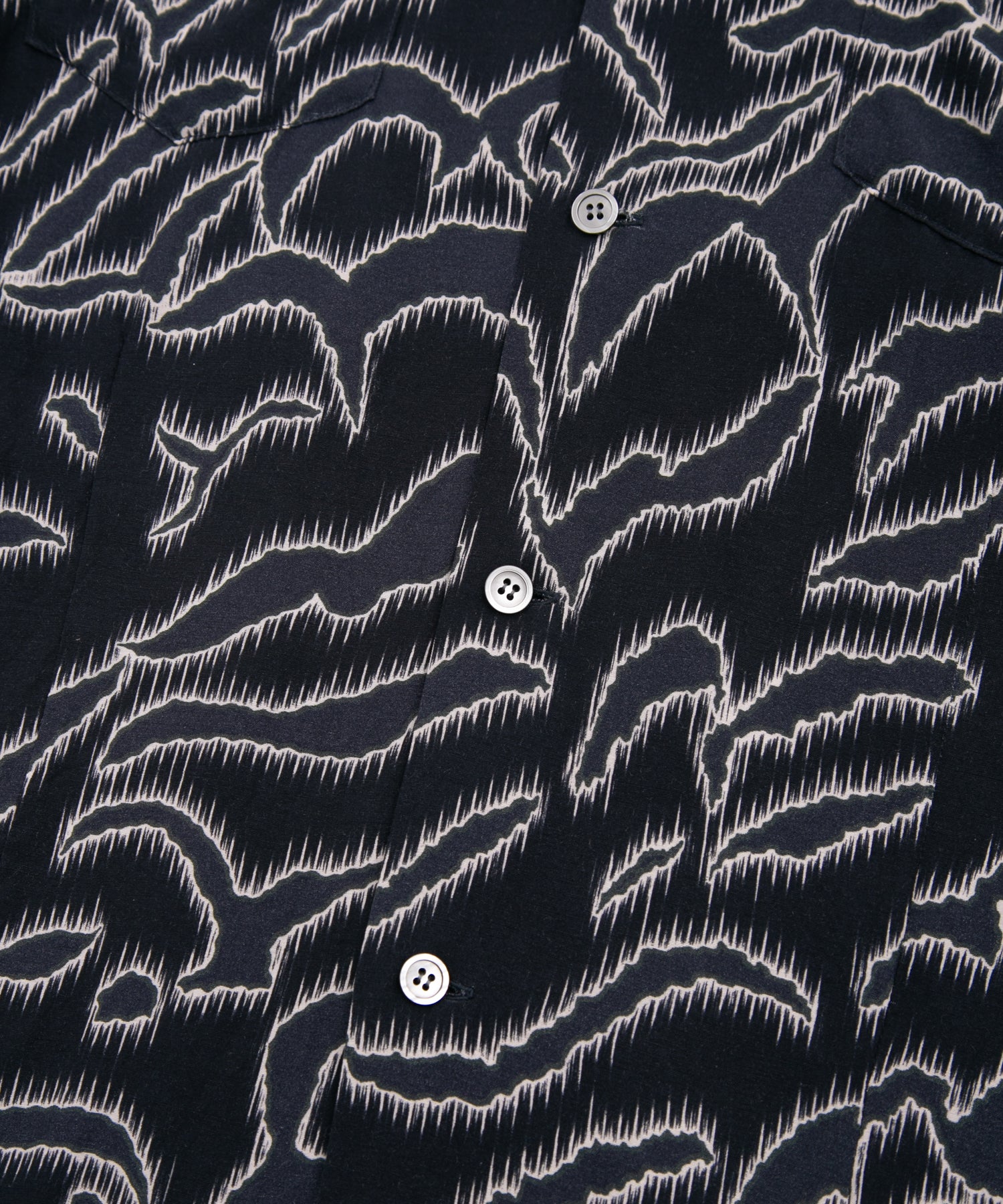 Load image into Gallery viewer, Cupra Rayon Printed L/S Open Collar Shirt - NAVY