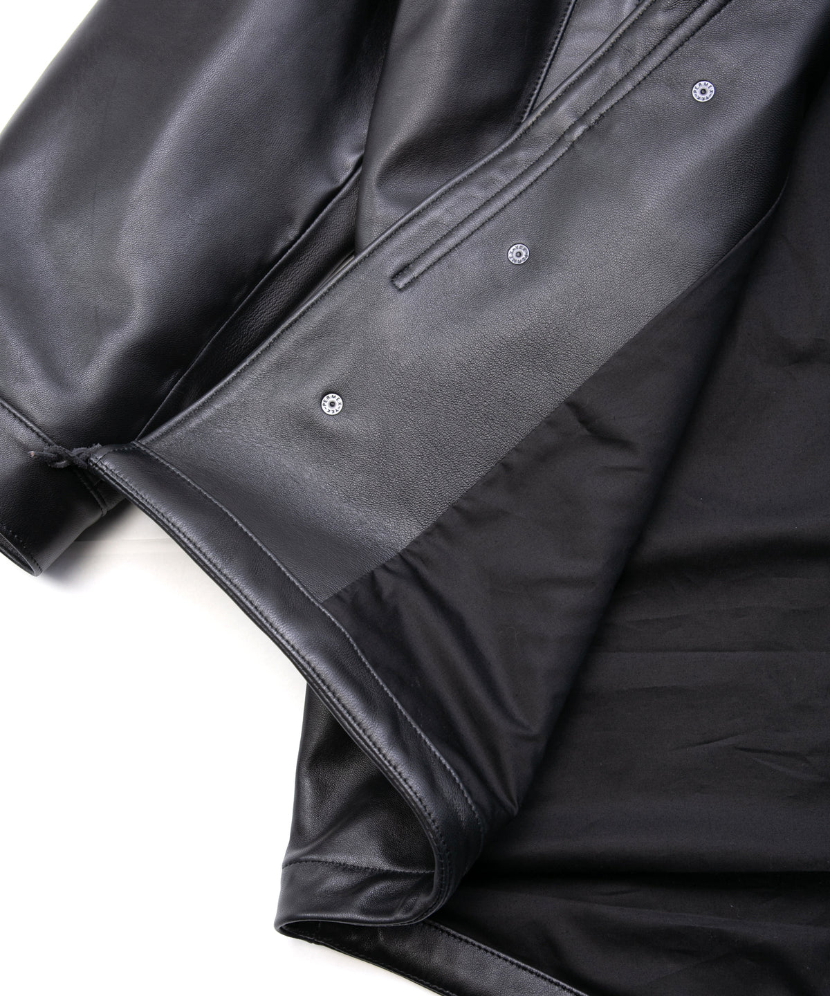 モンゴル ラム RUMBLE [DARK] フィッシュテールコート - BLACK