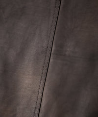 画像をギャラリービューアに読み込む, ハイブリッド タンニン鞣し カーフスキン 燃焼製品染め Burning Dyed  RUMBLE フィッシュテールコート - MILITARY BLACK