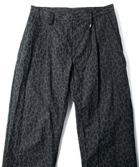 コットン ナイロン豹柄プリント テーパード ワイドパンツ - GRAY