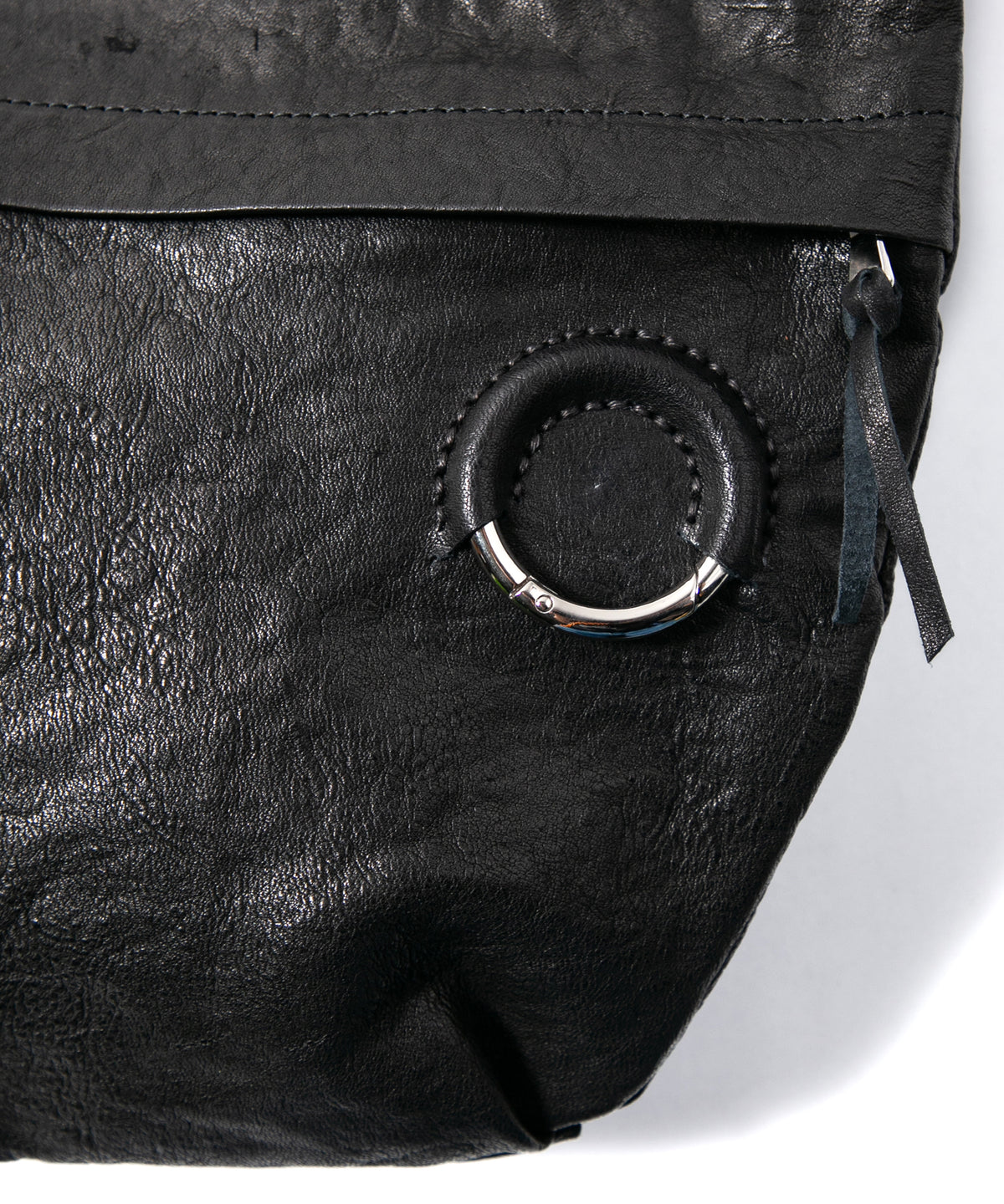 フルタンニン ピット鞣し シュリンク ホースハイド SHAFTER バナナバッグ  - BLACK