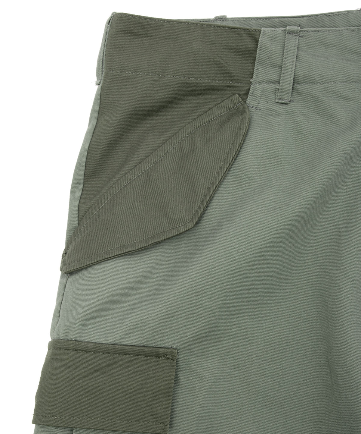 コットン ハイカウント チノクロス カーゴパンツ - OLIVE
