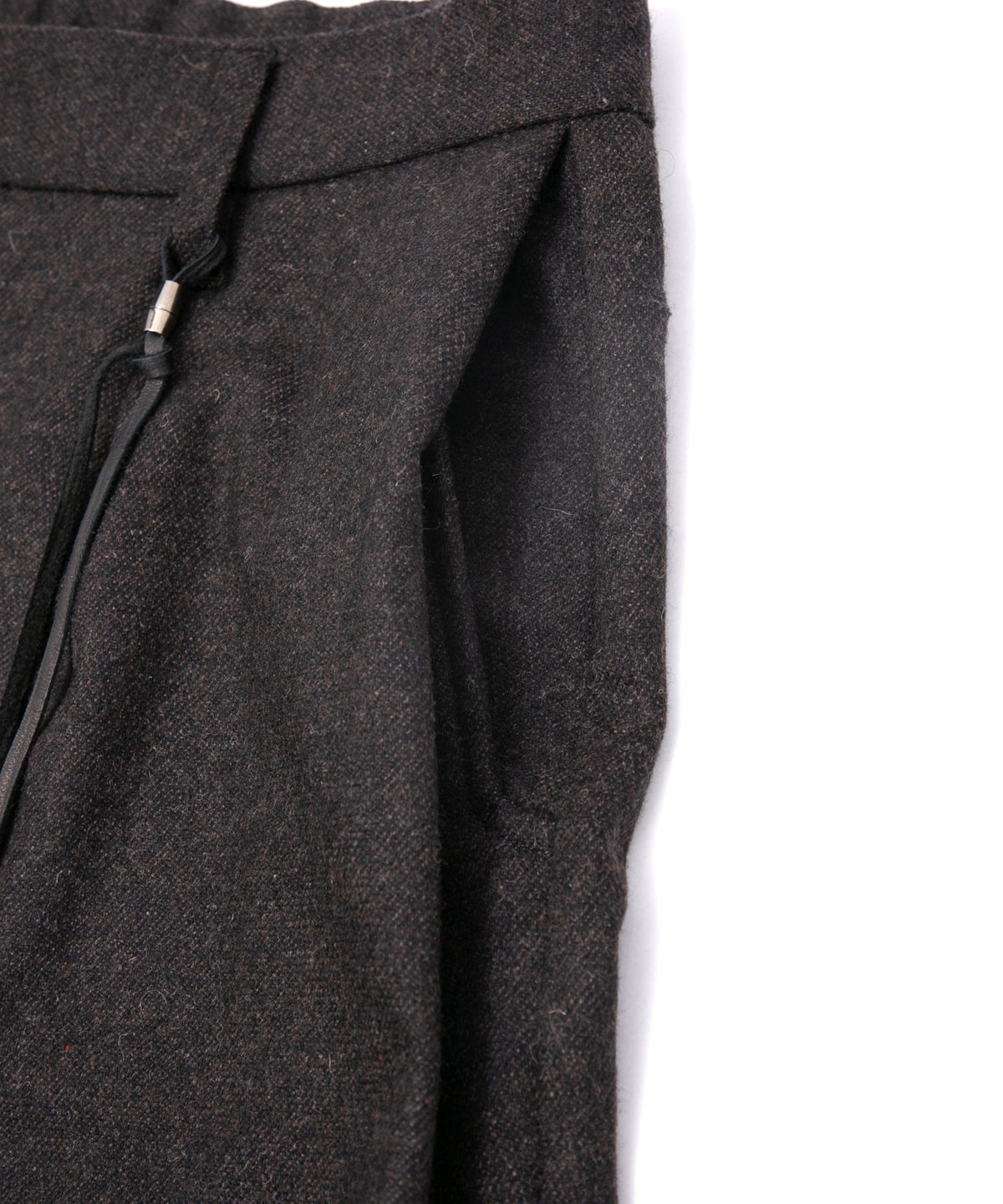 カシミア混 ストレッチ リサイクルウール ツイル バレル ワイド パンツ - BROWN