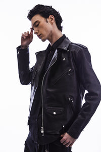 2023-24 AUTUMN / WINTER