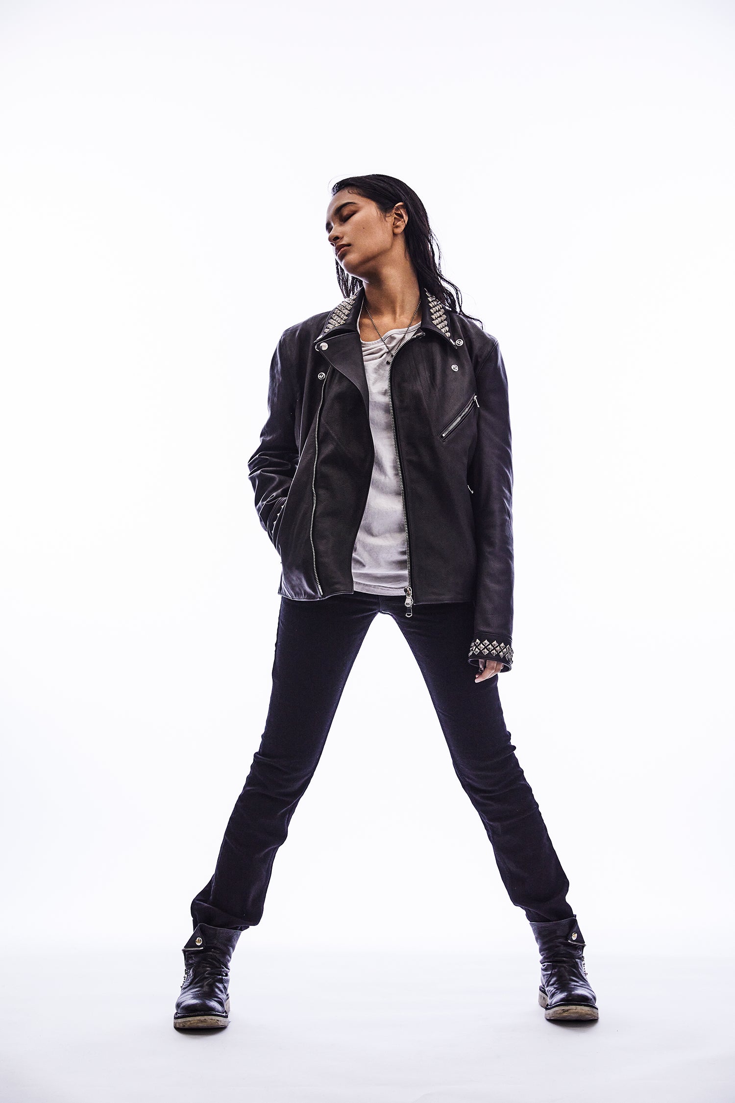 2023-24 AUTUMN / WINTER