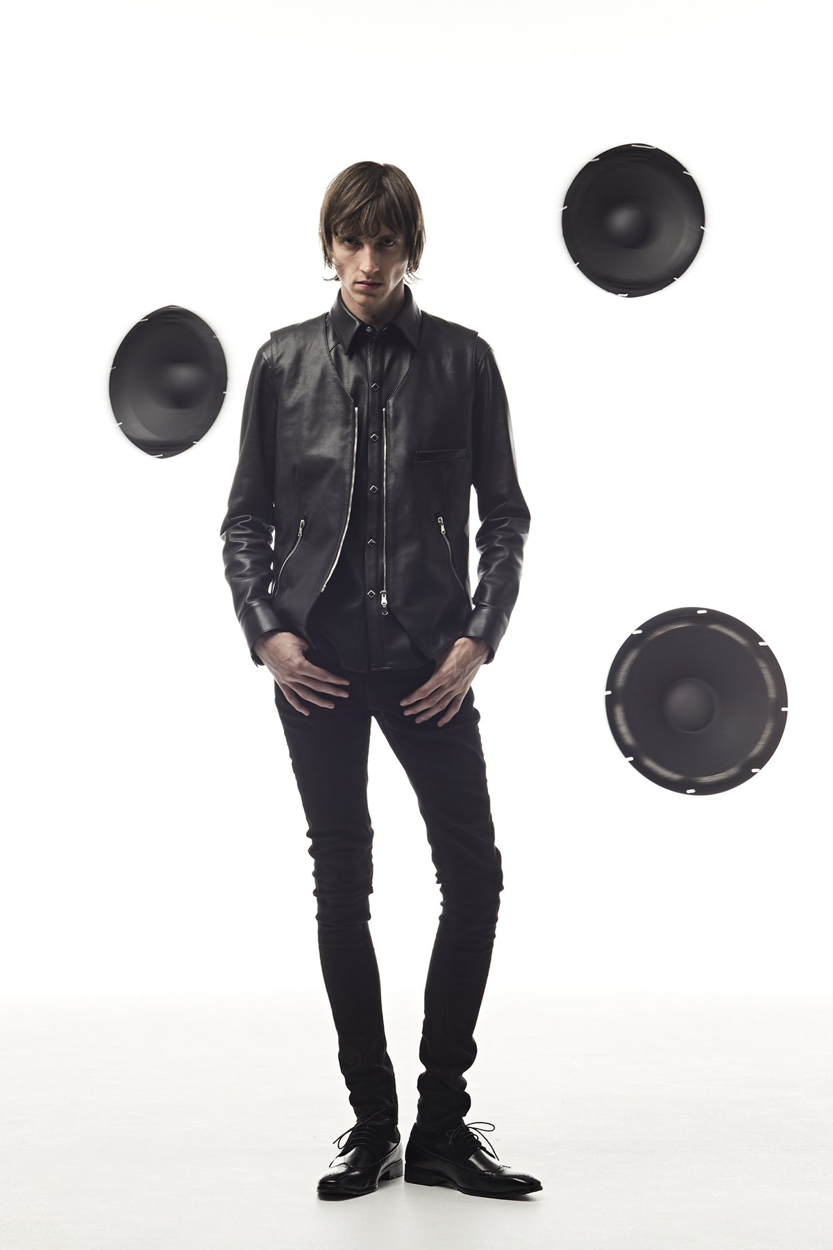 Hole-Punched Oil Calfskin BENNY Zipup Vest - BLACK