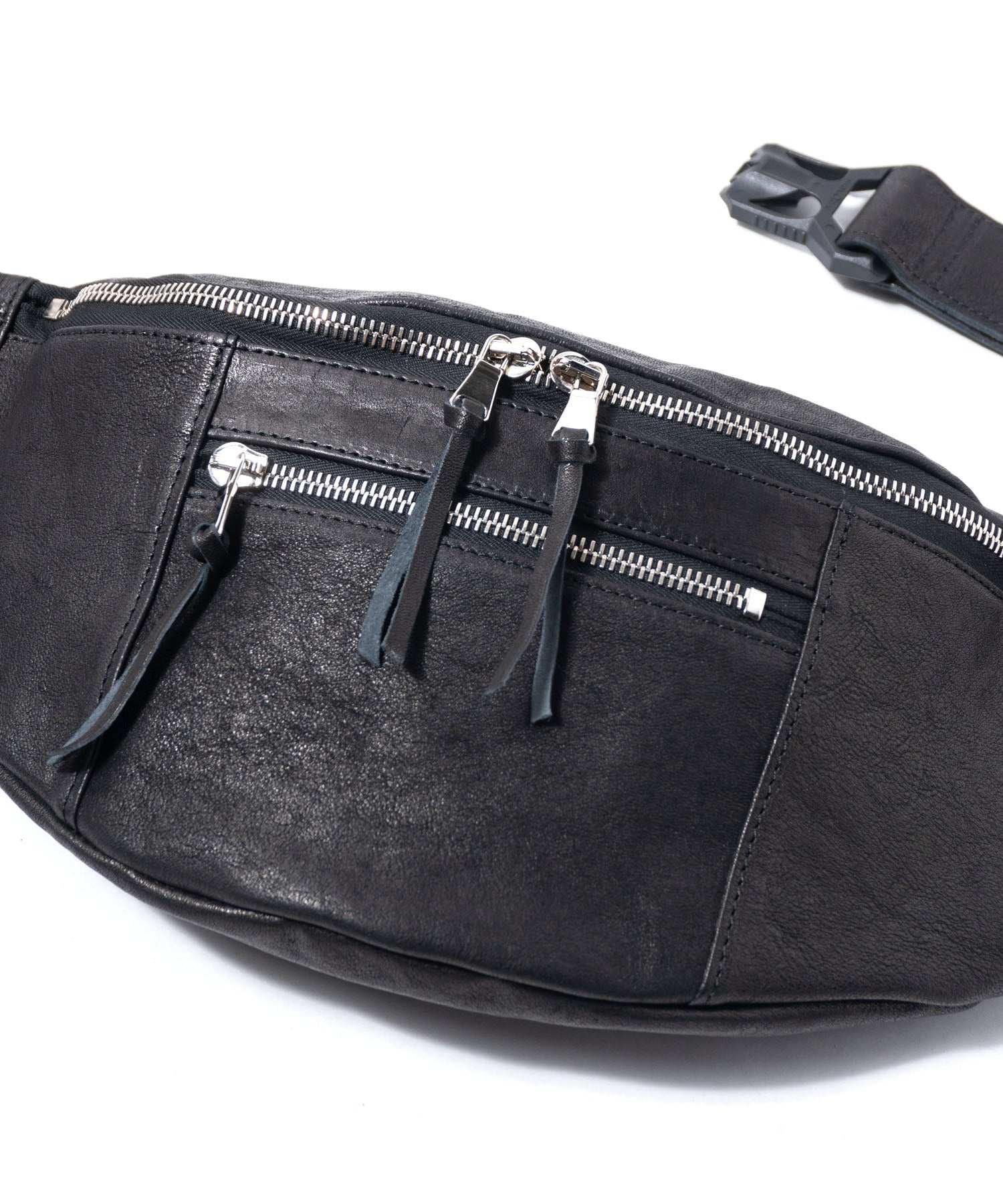 Load image into Gallery viewer, Pit Vegetable Full Tanned Shrank Horsehide Body Bag - BLACK × SILVER