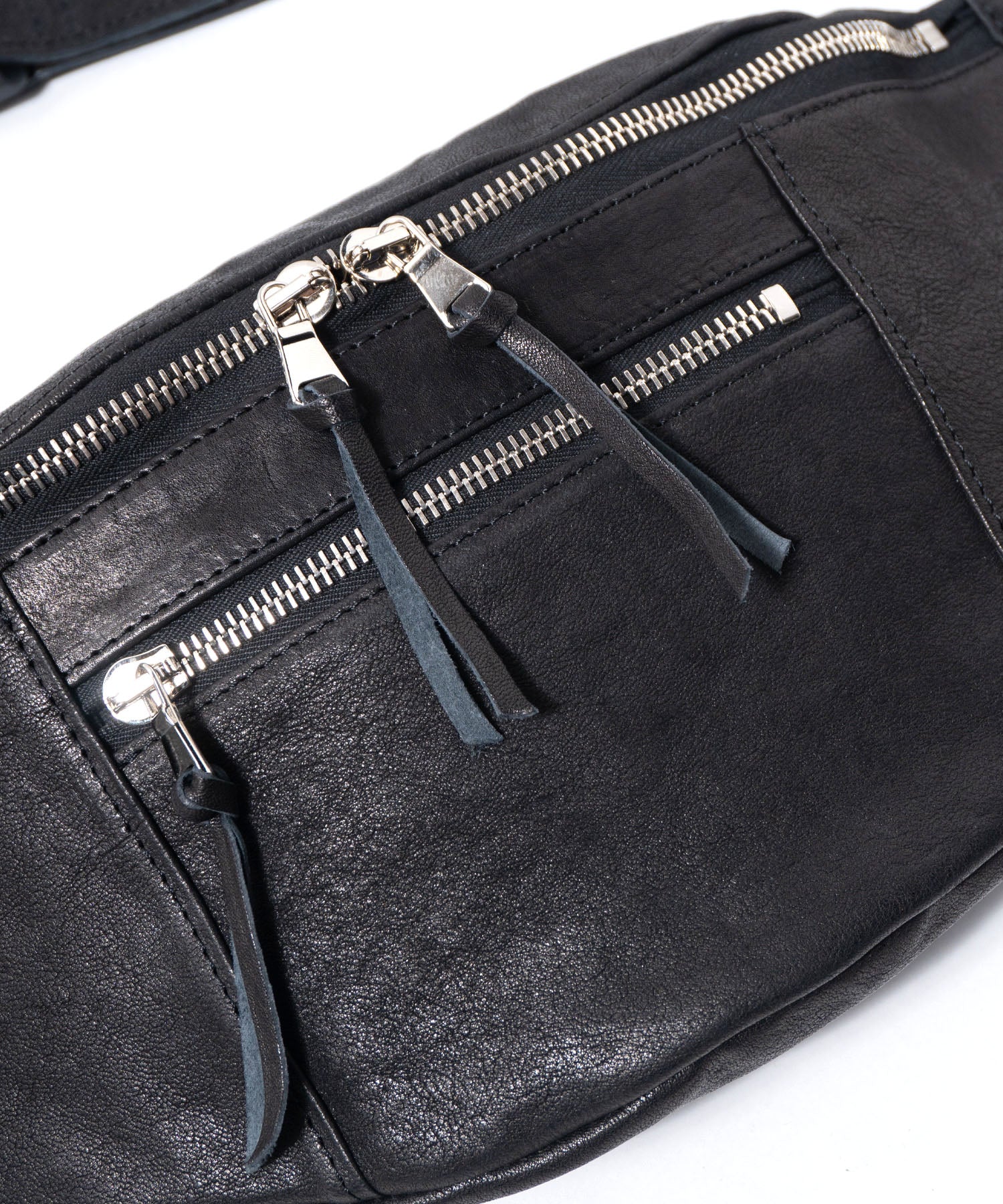 Load image into Gallery viewer, Pit Vegetable Full Tanned Shrank Horsehide Body Bag - BLACK × SILVER
