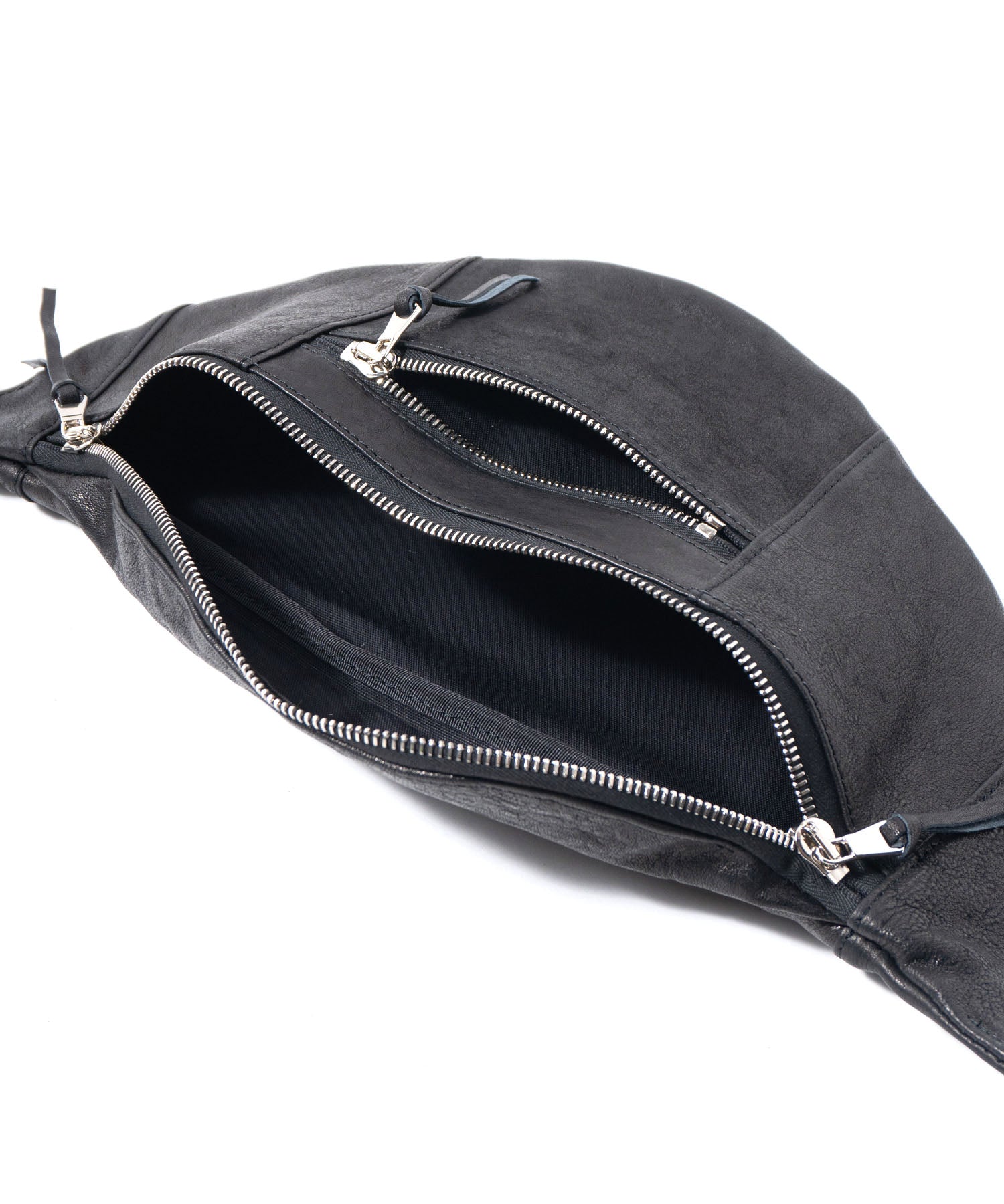 Load image into Gallery viewer, Pit Vegetable Full Tanned Shrank Horsehide Body Bag - BLACK × SILVER