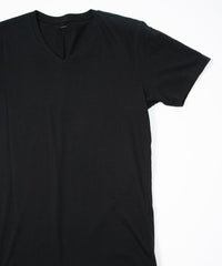 30/-ナチュラルソフト天竺 Vネック Tシャツ（ジャストフィット） - BLACK