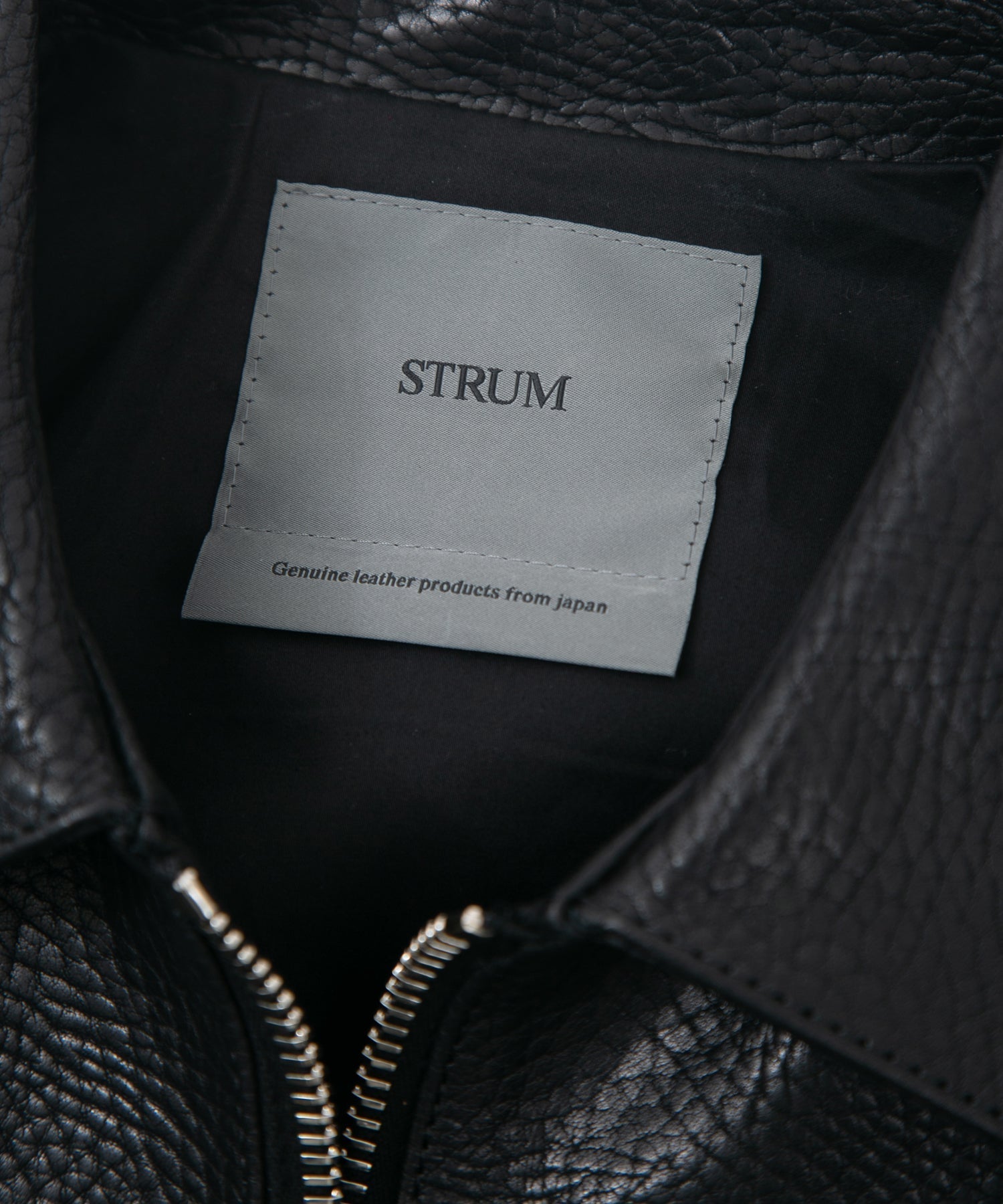 Load image into Gallery viewer, Full tannin pit-tanned, shrink-wrapped, steerhide M.VINCENTS Single Rider Jacket - BLACK