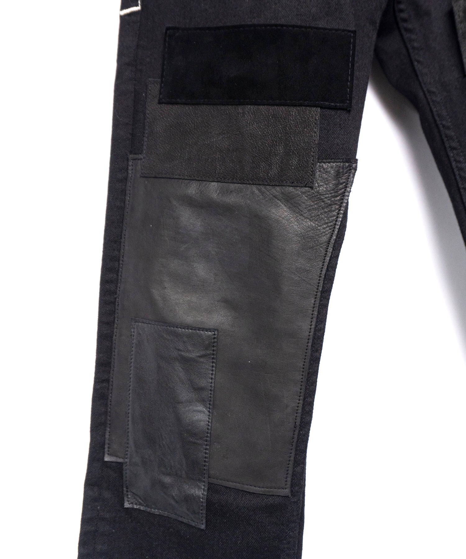 直営限定】レザーパッチワーク デニムパンツ - BLACK – STRUM OFFICIAL