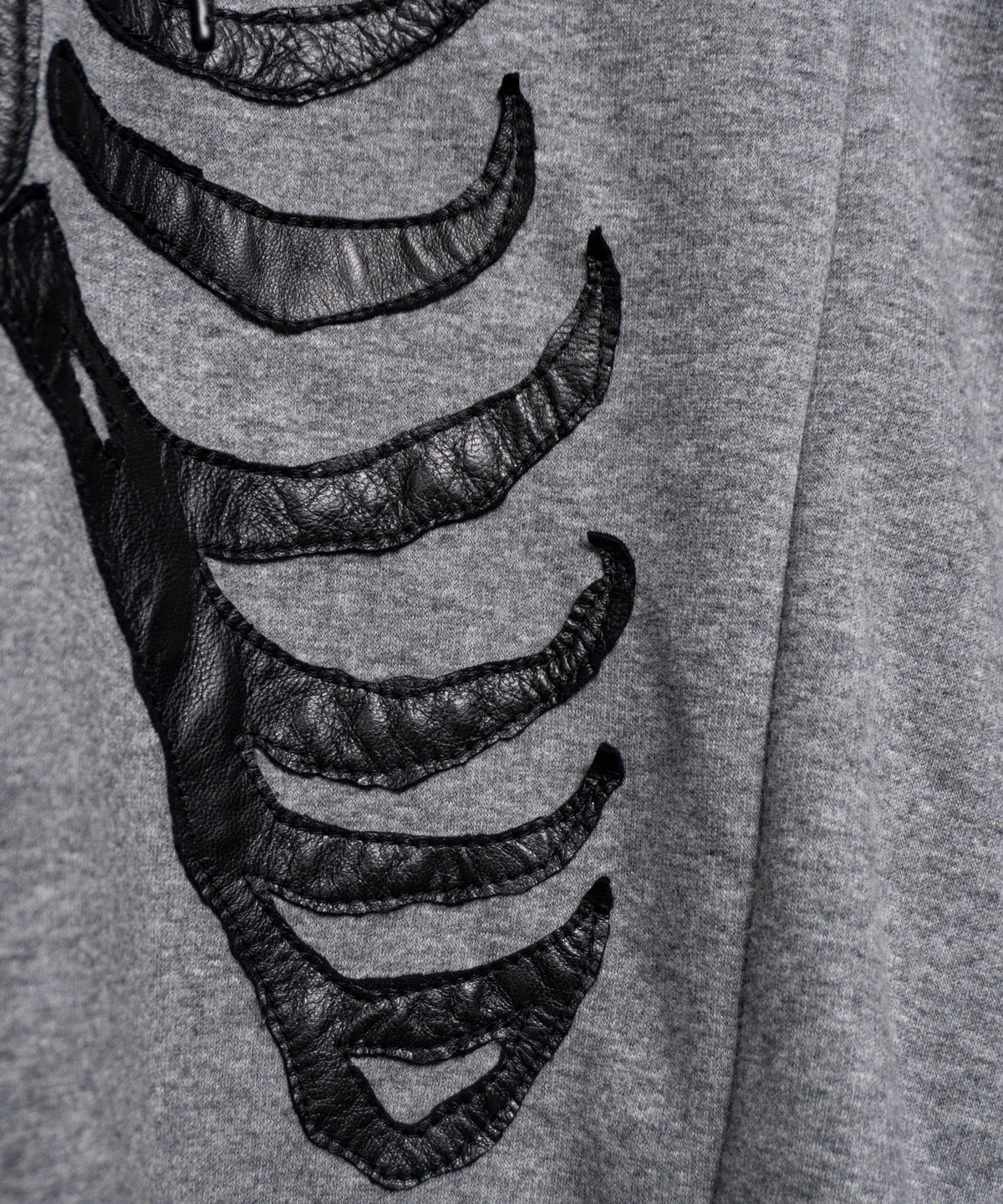 【直営限定】プルオーバー ボーンフーディー - GRAY