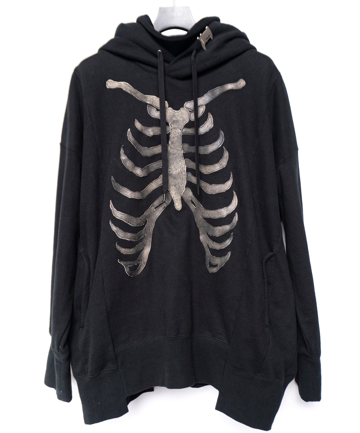 Load image into Gallery viewer, Pullover Bone Hoodie - BLACK