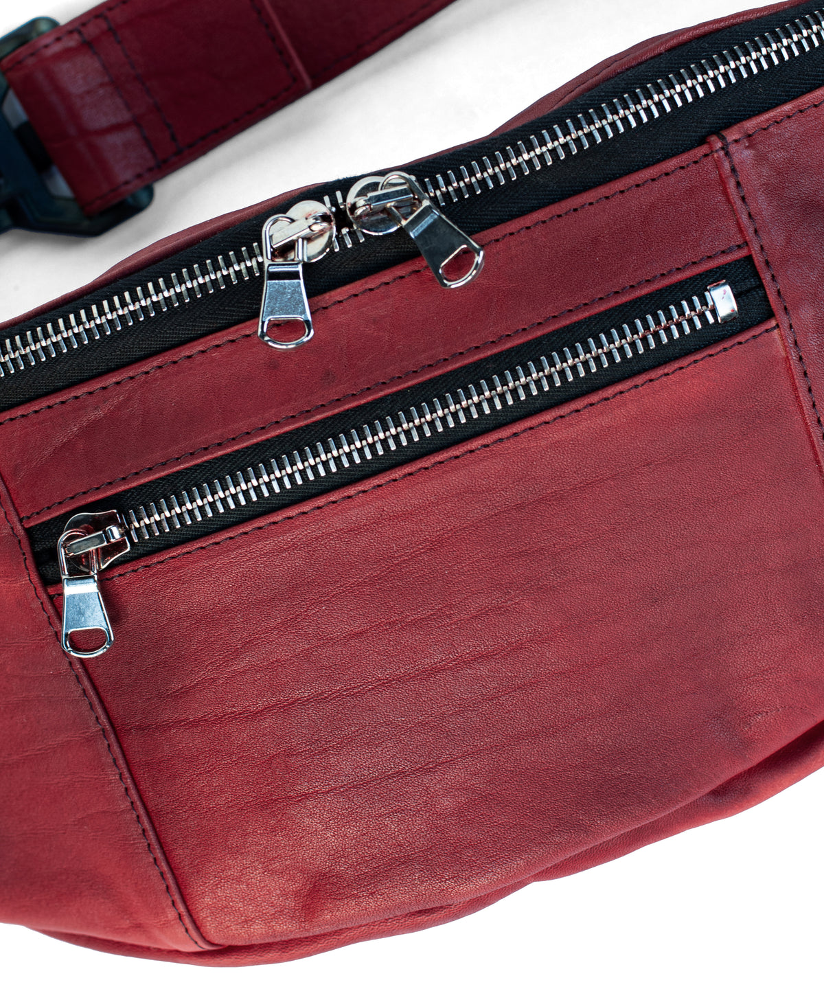 ベジタブルタンニン鞣し ダブルショルダー Burning Dyed - 燃焼製品染め HIGH THROTTLE ボディーバッグ - DEEP RUBY