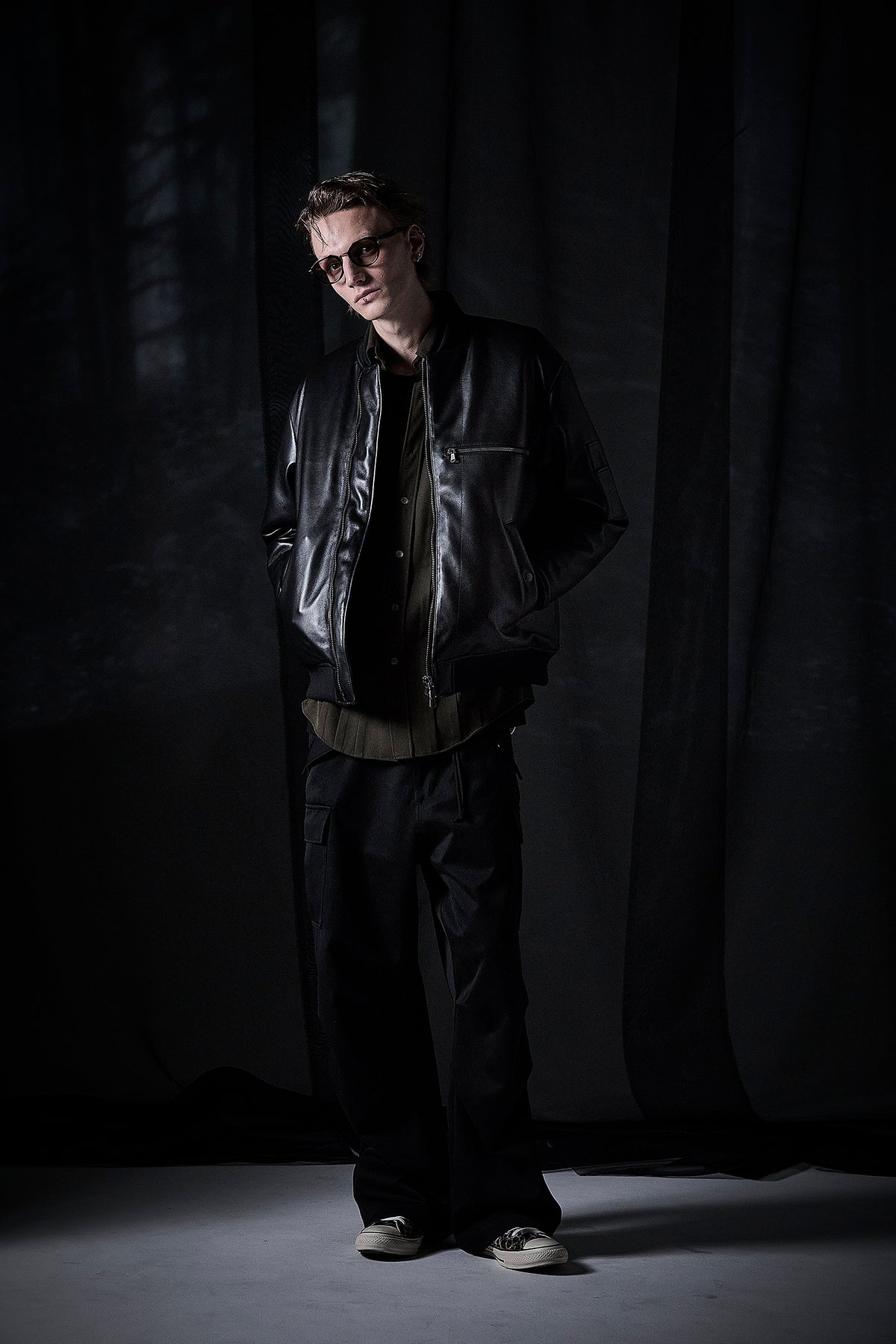 高密度 ウール ポリエチレン ウォッシャブル ツイル カーゴパンツ - BLACK