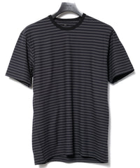 画像をギャラリービューアに読み込む, ボーダー強撚天竺 プリント クルーネック Tシャツ（ジャストフィット） - BLACK × GRAY
