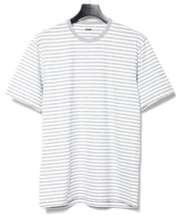画像をギャラリービューアに読み込む, ボーダー強撚天竺 プリント クルーネック Tシャツ（ジャストフィット） - GRAY × WHITE