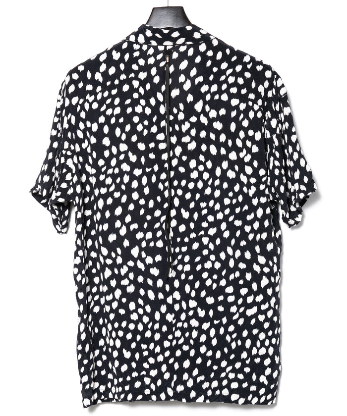 キュプラ レーヨン 豹柄プリントH/S 開襟シャツ  - BLACK