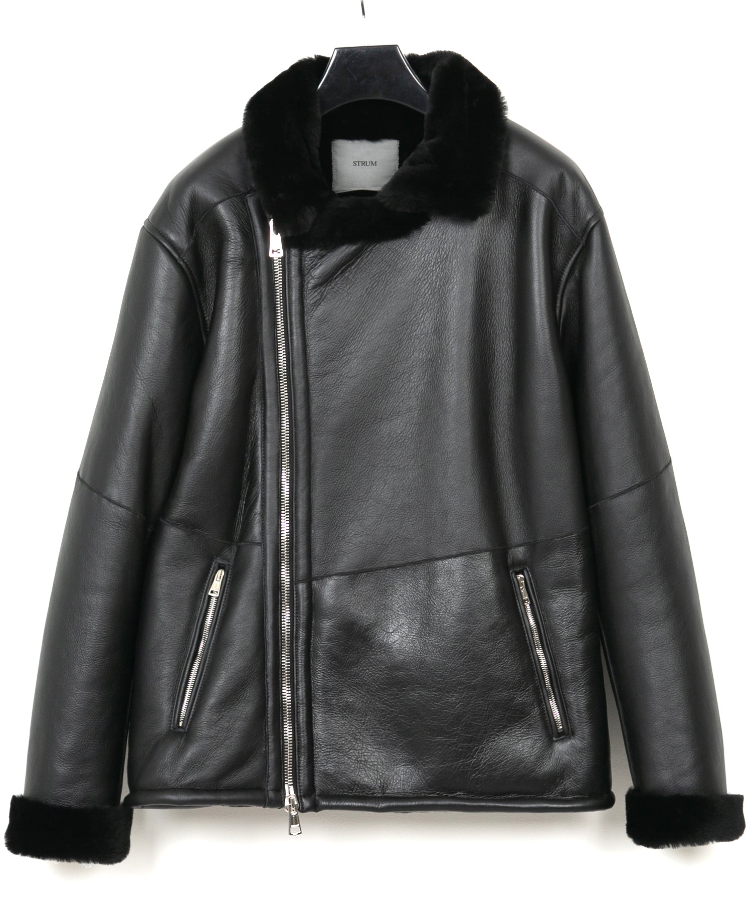 定価25万 アストラット リアルムートン ノーカラーライダースジャケット 黒 M セール】【累計販売枚数1万枚突破！】フェイクレザー×ボアフェイク