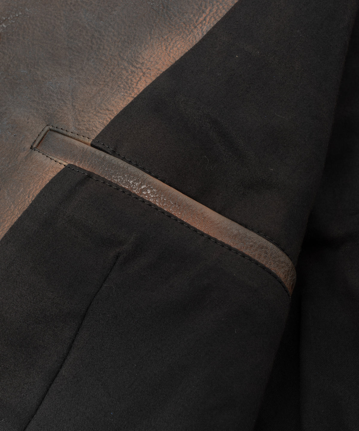 フルベジタブルタンニン鞣し イタリアン シュリンク ダブルショルダー 燃焼製品染め Burning Dyed  ROVER ベスト - NIGHTFALL NAVY
