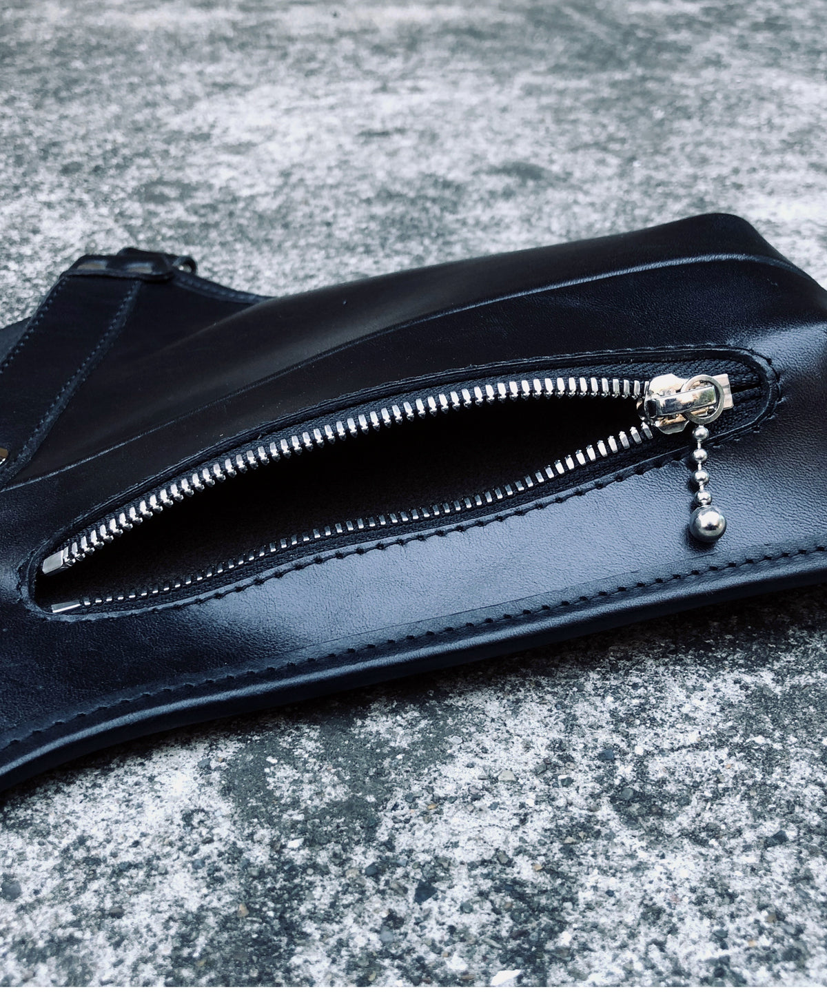 Domestic Vegetable Full Tanned Steer hide Waist Bag