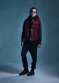 スエード ホースハイド "COOPER" フードダウンベスト - BURGUNDY